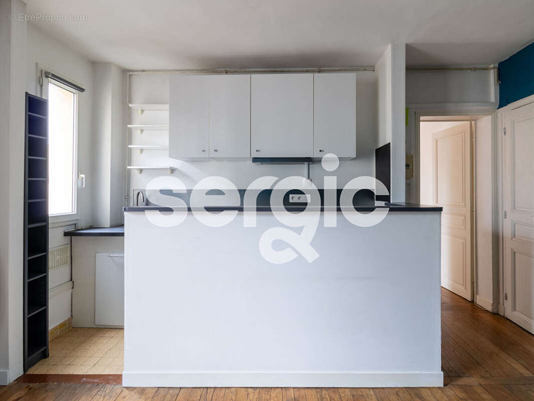 Appartement à PARIS-14E