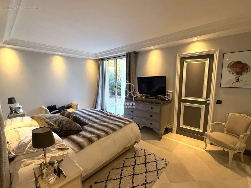 Appartement à VILLENEUVE-LOUBET