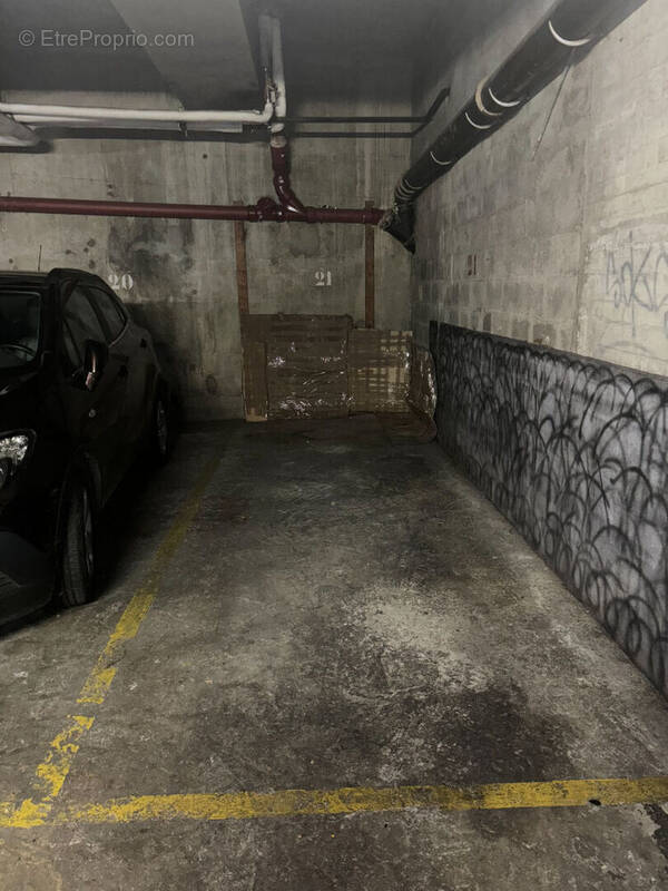 Parking à PARIS-5E