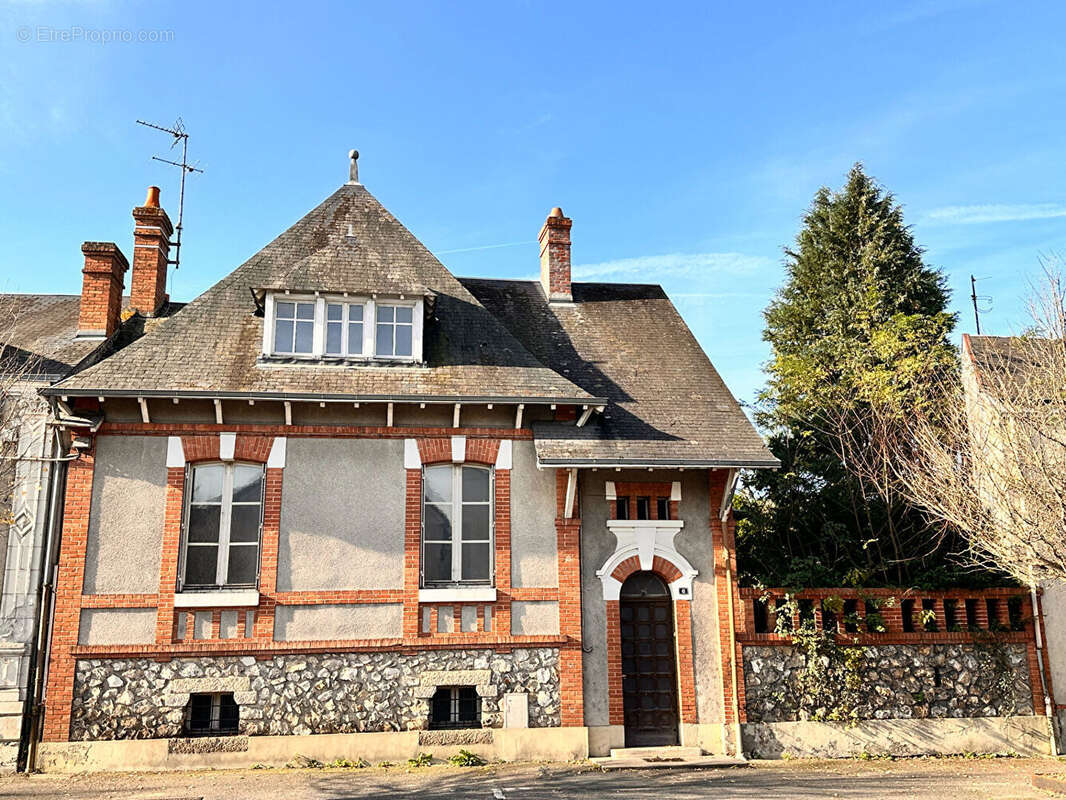 Maison à AUBIGNY-SUR-NERE