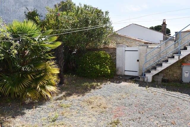 Maison à LA BREE-LES-BAINS