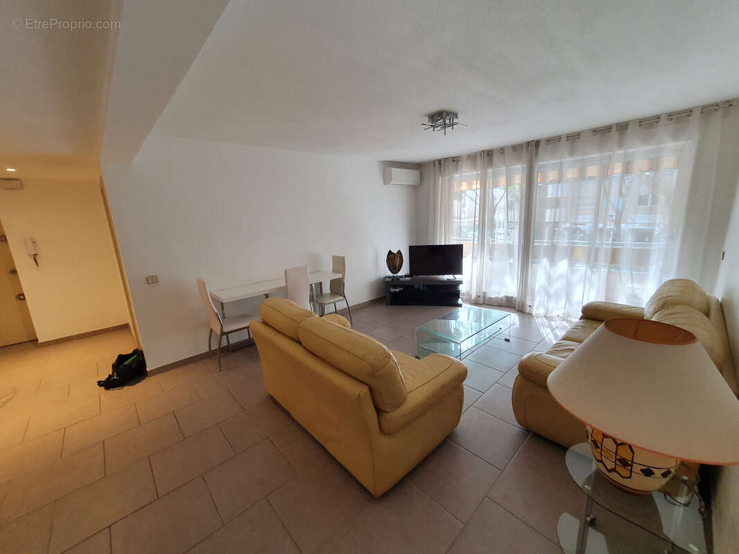 Appartement à MARSEILLE-5E