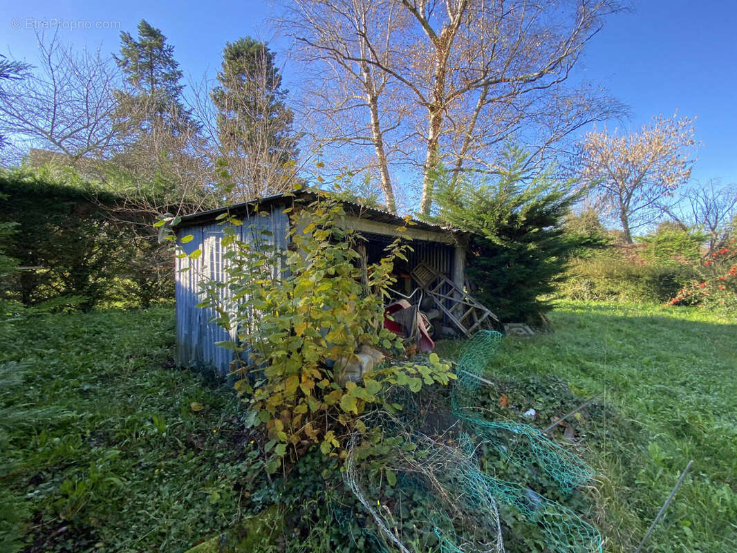 abri - Maison à CHALAIS