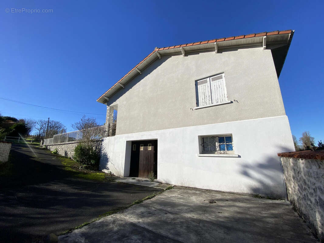 cote - Maison à CHALAIS