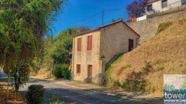 Maison à PUY-L&#039;EVEQUE