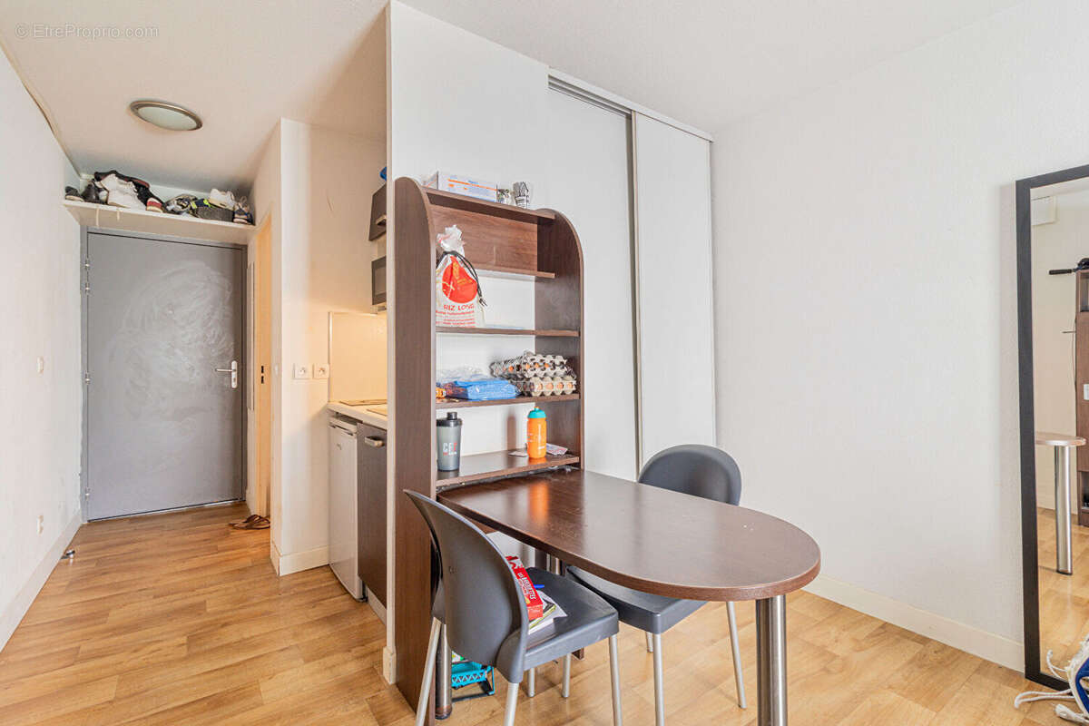 Appartement à MARSEILLE-3E