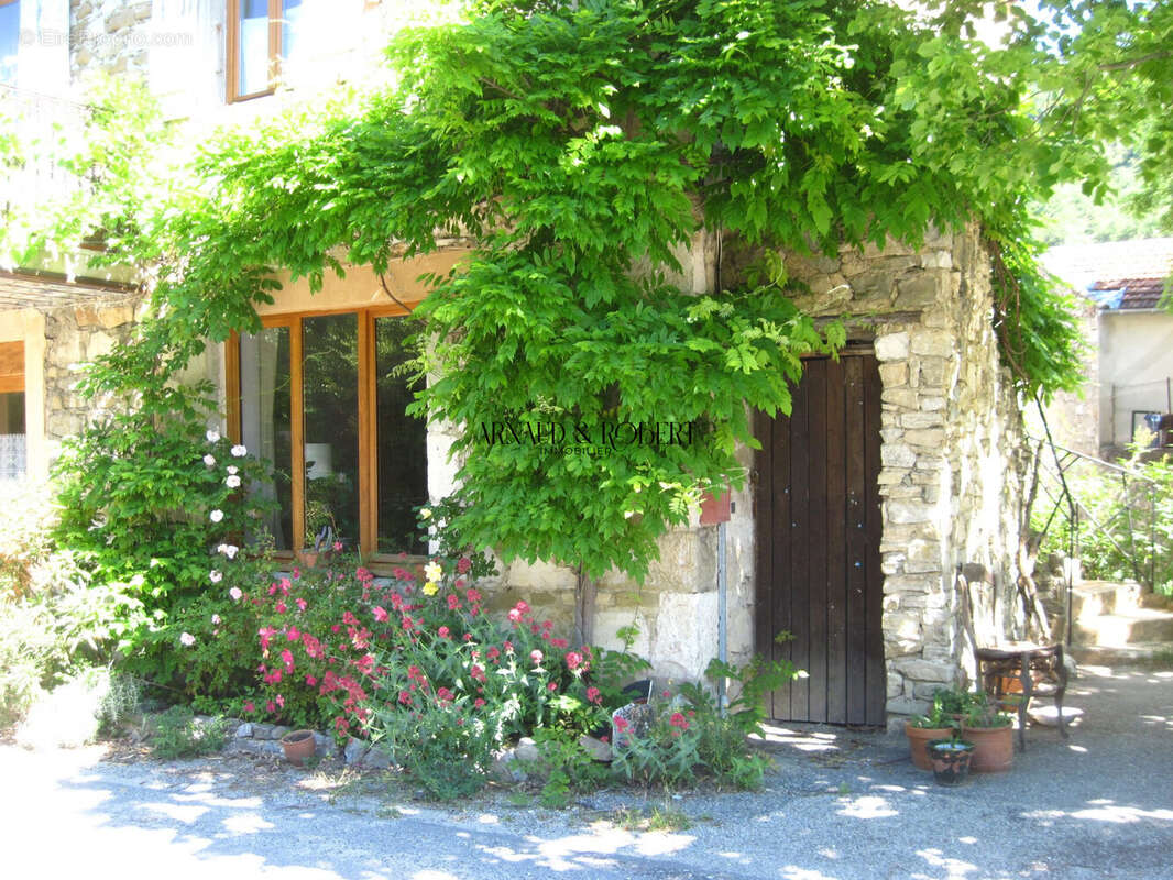 Maison à ROCHEBAUDIN