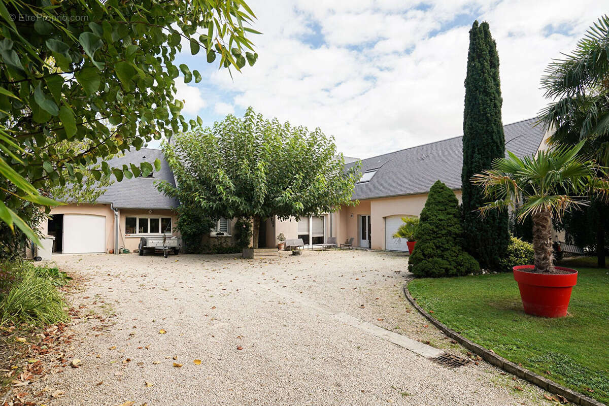 Maison à CORMERY