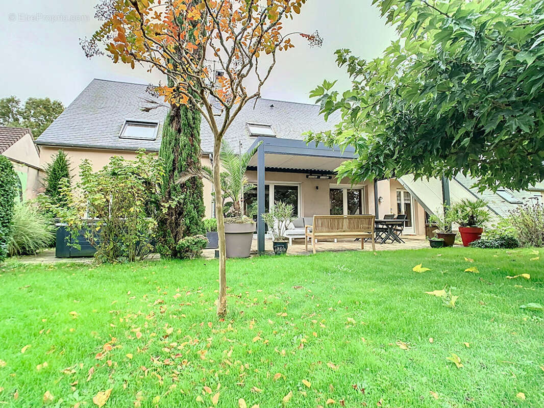 Maison à TAUXIGNY