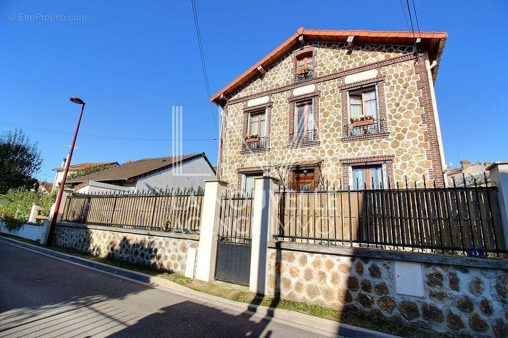 Maison à BONDY