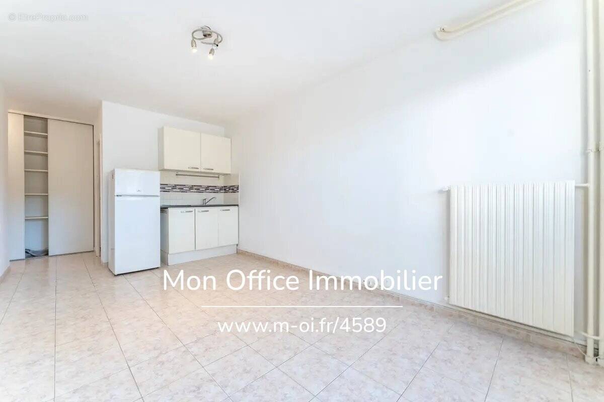 Appartement à MARSEILLE-1E