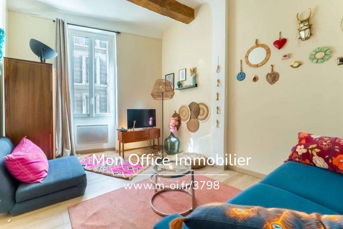 Appartement à MARSEILLE-1E