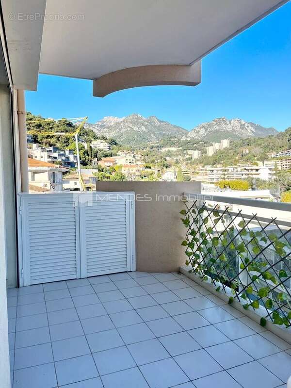 Appartement à ROQUEBRUNE-CAP-MARTIN