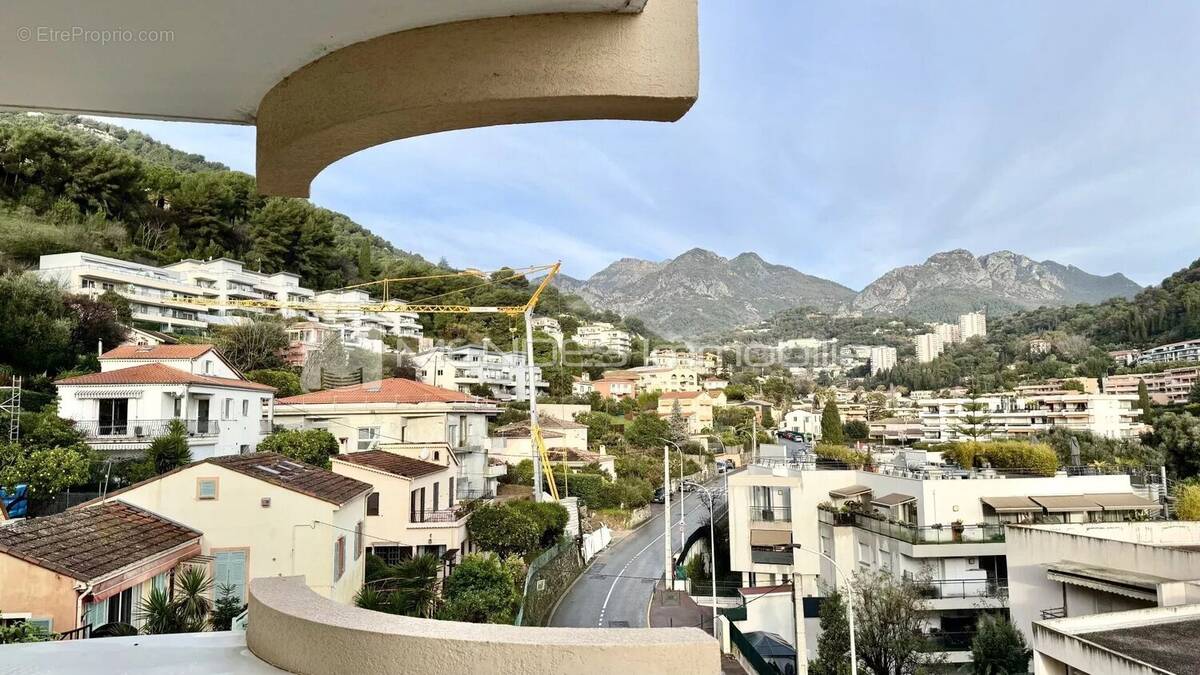 Appartement à ROQUEBRUNE-CAP-MARTIN