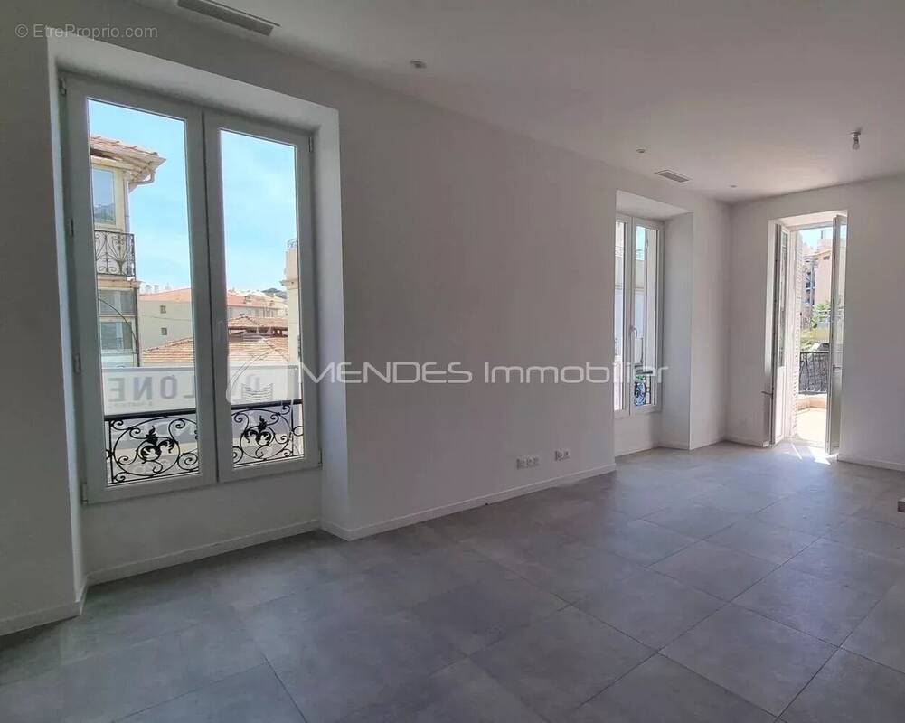 Appartement à ROQUEBRUNE-CAP-MARTIN