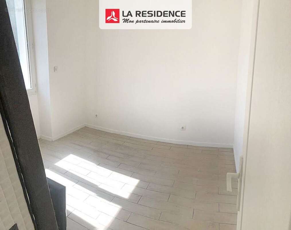 Appartement à CORBEIL-ESSONNES