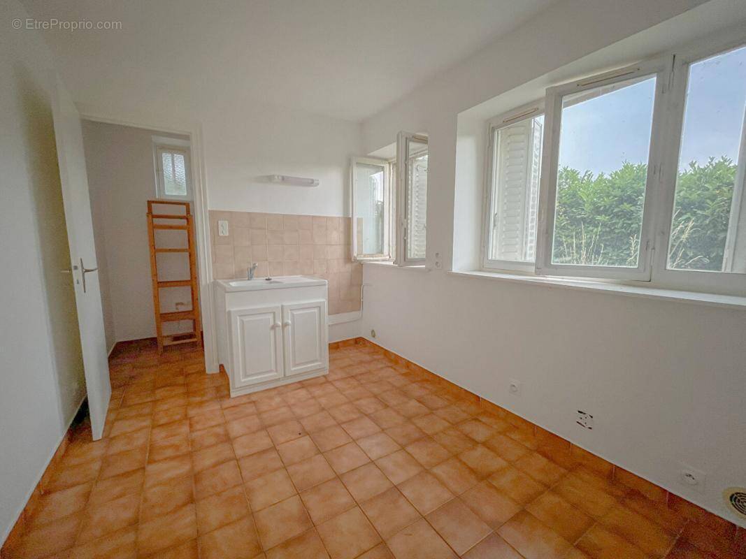 Appartement à CHARBONNIERES-LES-BAINS