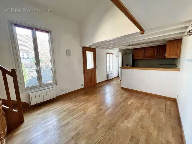 Appartement à MAISONS-ALFORT