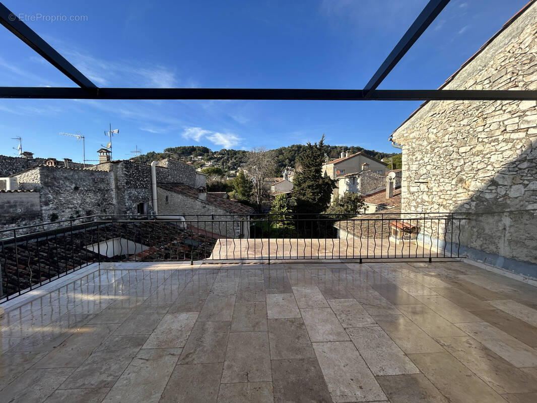 Appartement à LA COLLE-SUR-LOUP