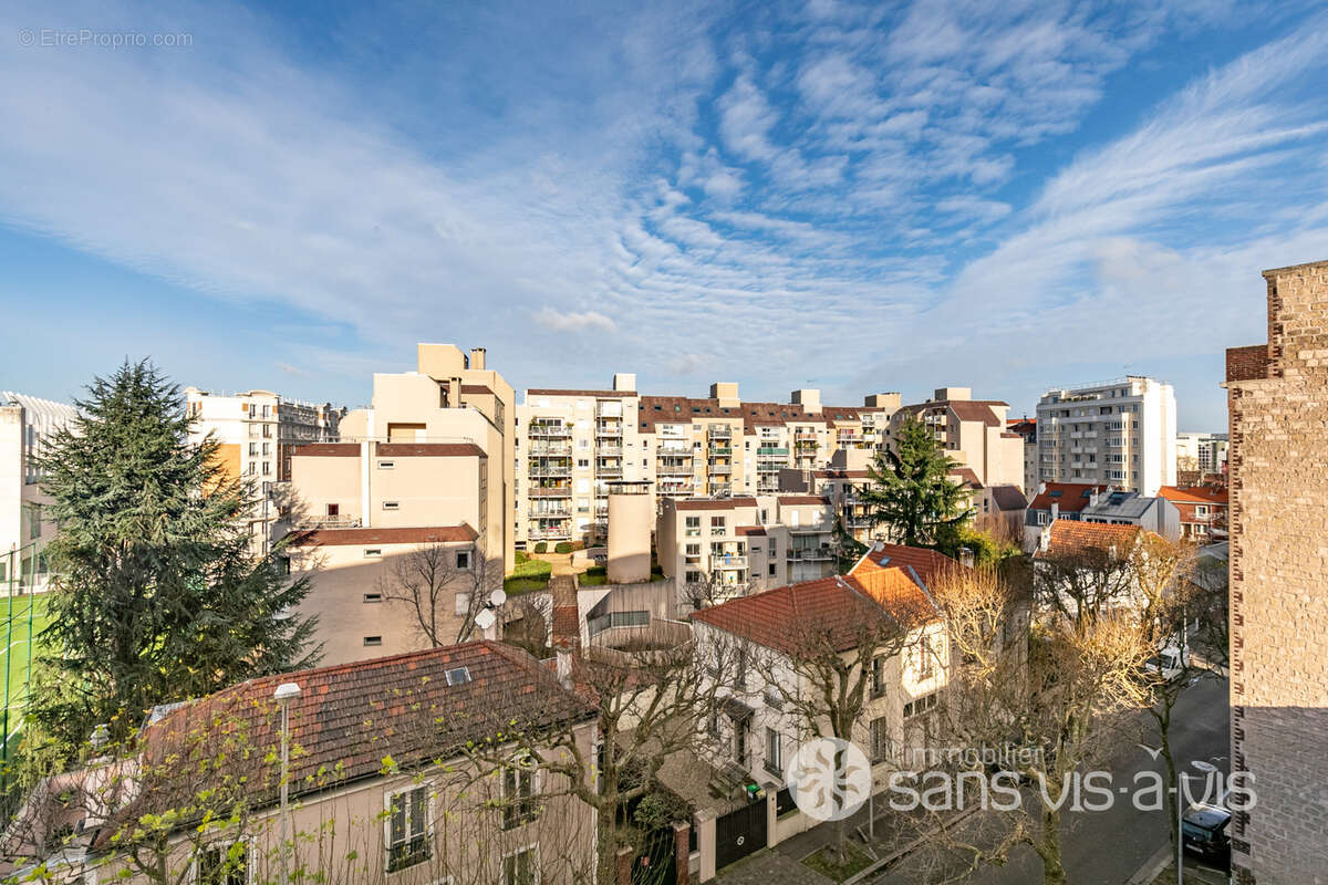 Appartement à COURBEVOIE