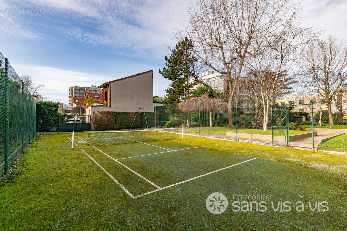 Appartement à COURBEVOIE