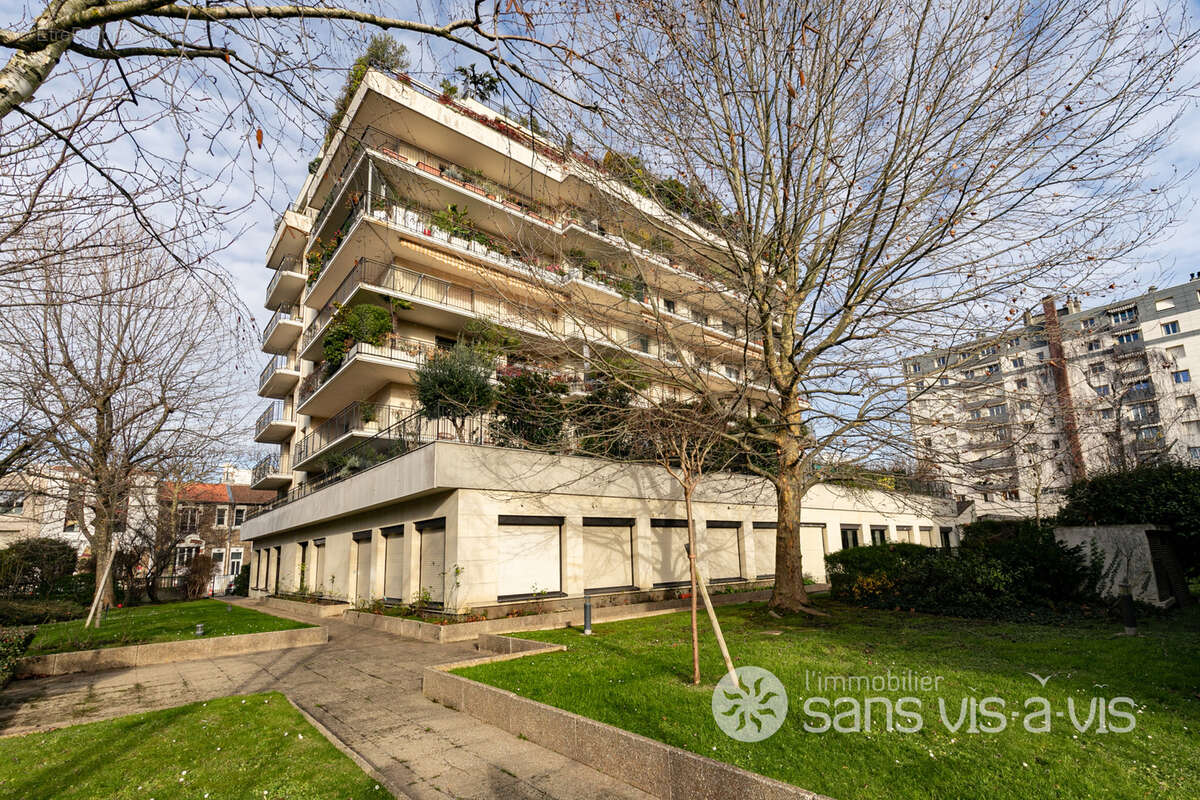 Appartement à COURBEVOIE