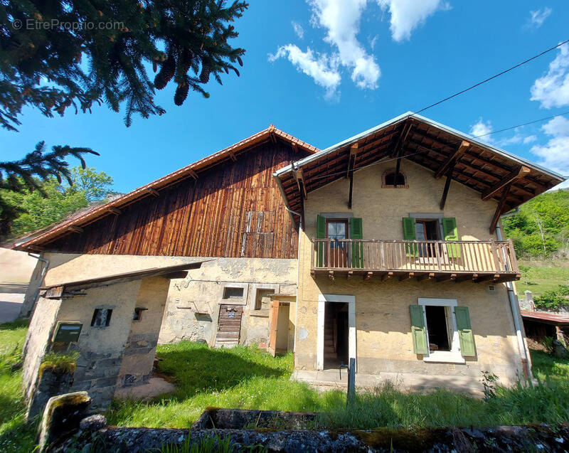 Maison à AYSE