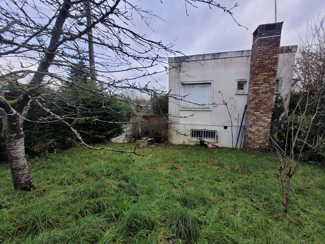 Maison à VERRIERES-LE-BUISSON