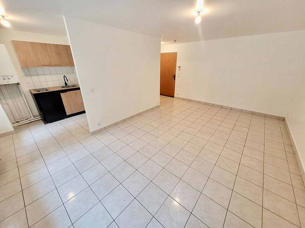 Appartement à VERRIERES-LE-BUISSON