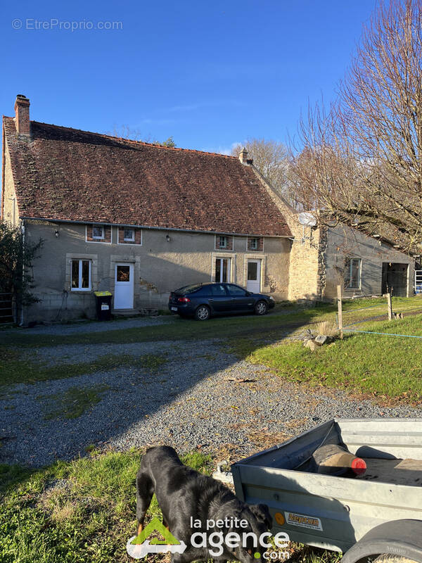 Maison à LE BOURG-D&#039;HEM