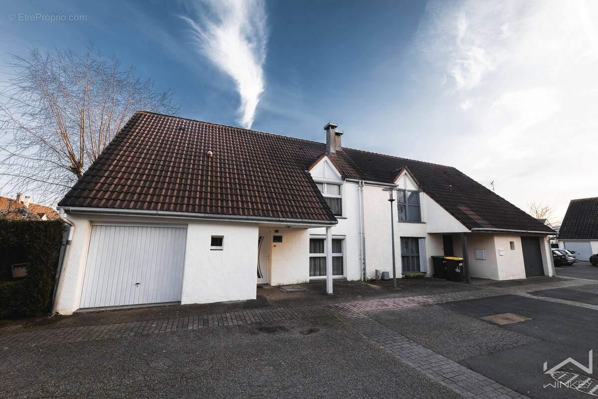 Maison à FLEURY-MEROGIS