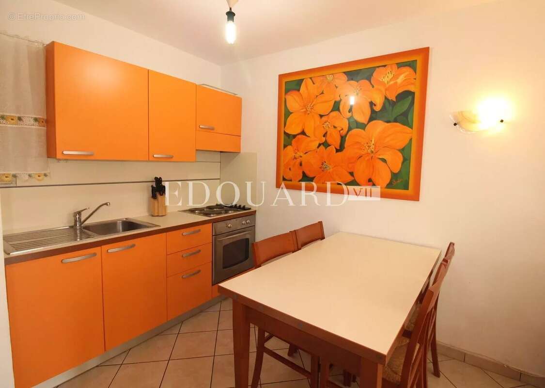 Appartement à ROQUEBRUNE-CAP-MARTIN