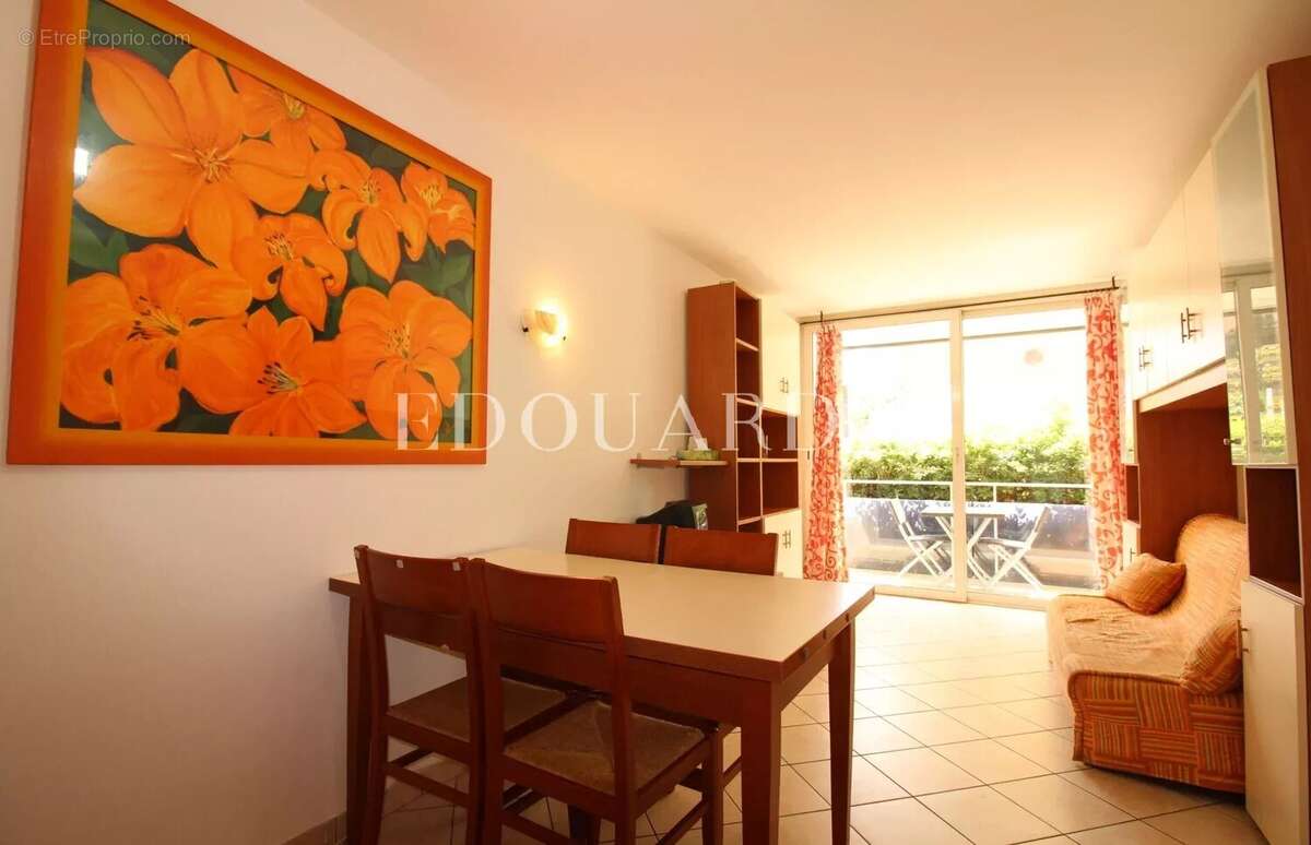 Appartement à ROQUEBRUNE-CAP-MARTIN