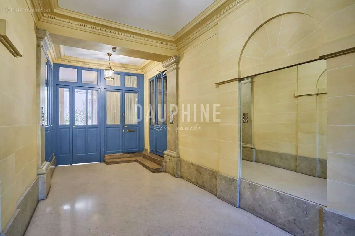 Appartement à PARIS-6E