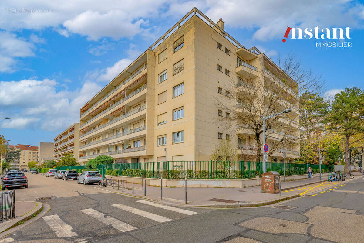 Appartement à LYON-8E