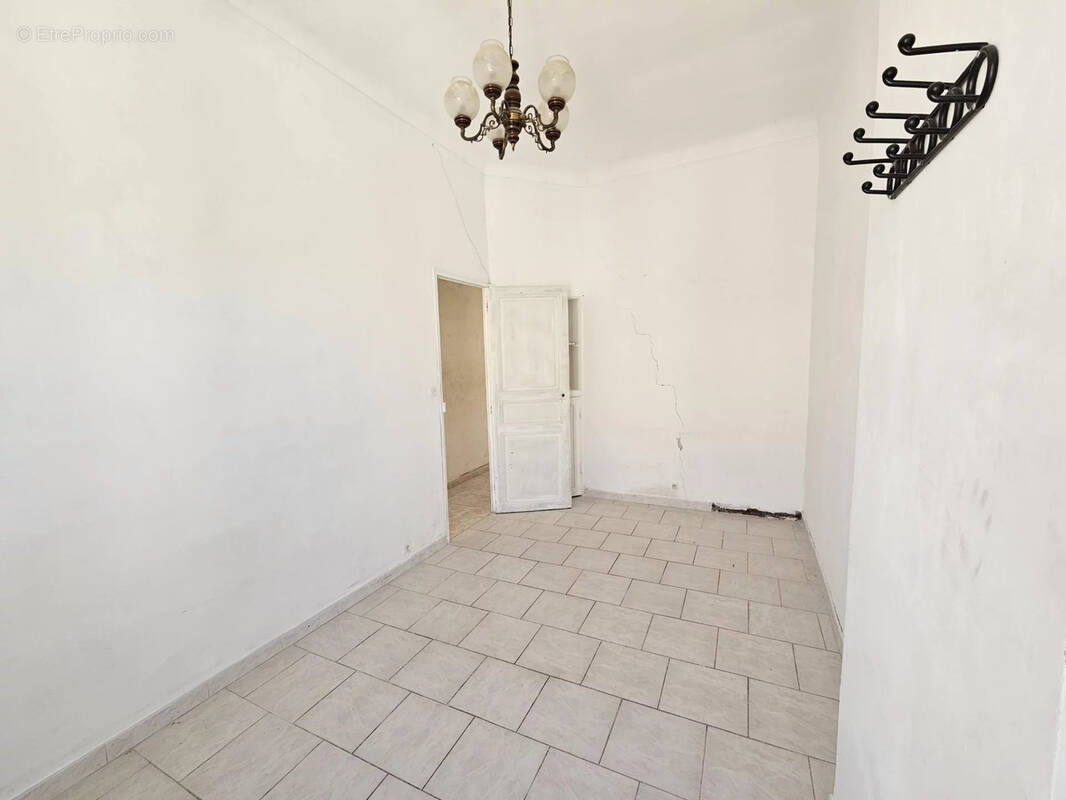 Appartement à MARSEILLE-5E