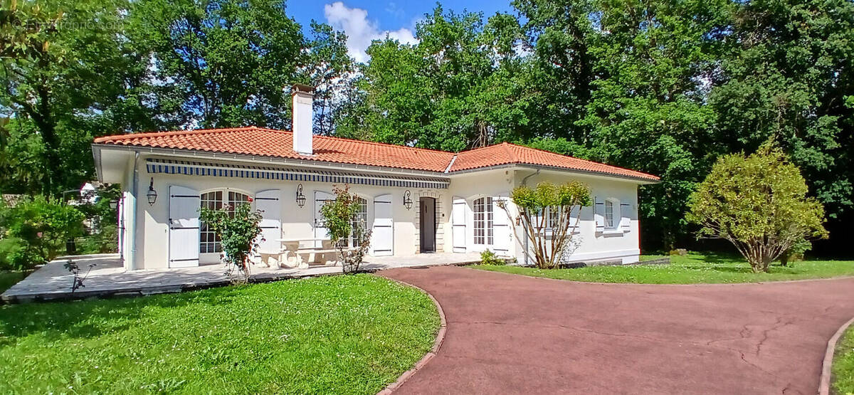 Maison à SAINT-SULPICE-DE-ROYAN