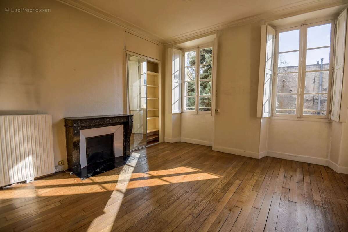 Appartement à VERSAILLES