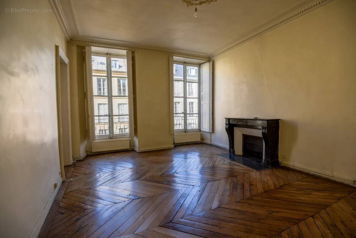 Appartement à VERSAILLES