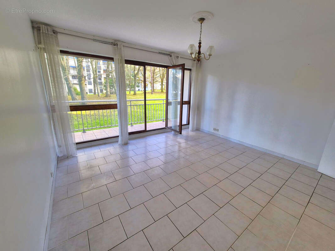 Appartement à VELIZY-VILLACOUBLAY