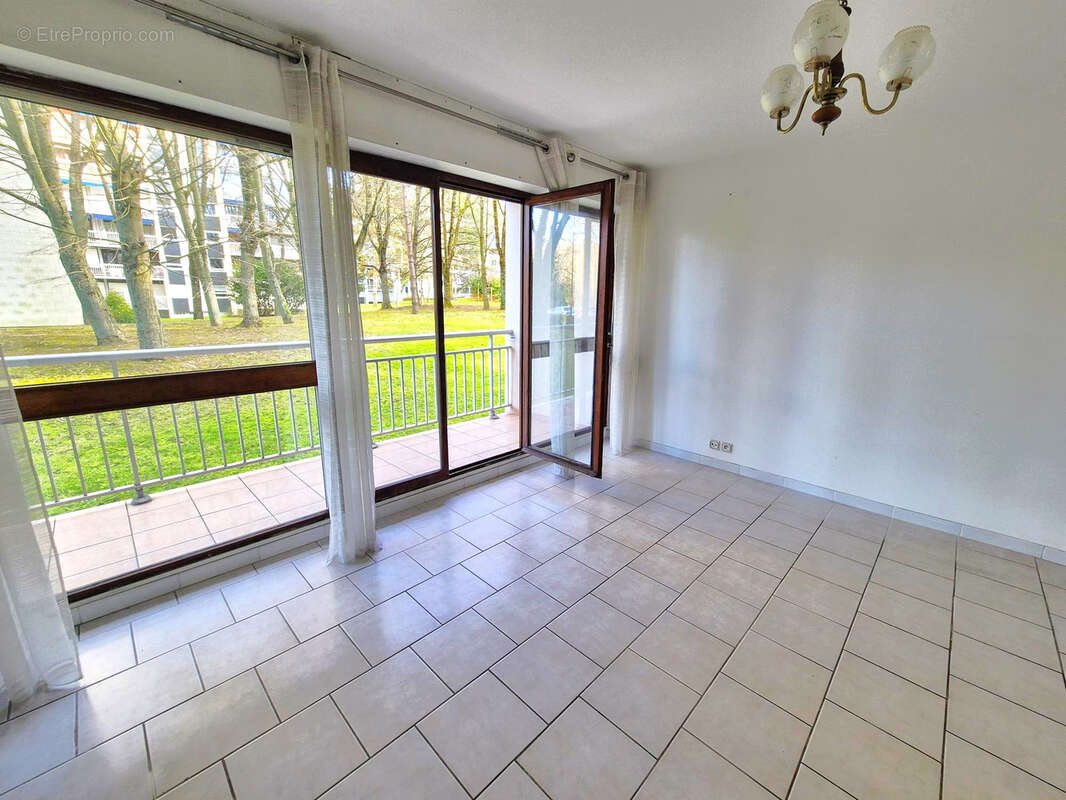 Appartement à VELIZY-VILLACOUBLAY