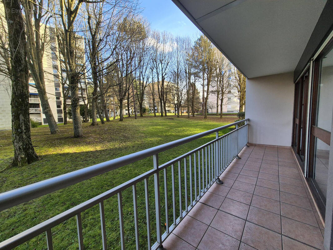 Appartement à VELIZY-VILLACOUBLAY