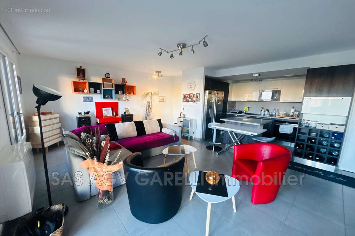 Appartement à HYERES