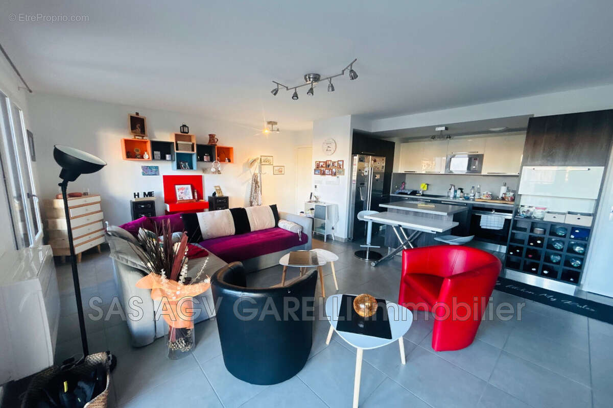 Appartement à HYERES