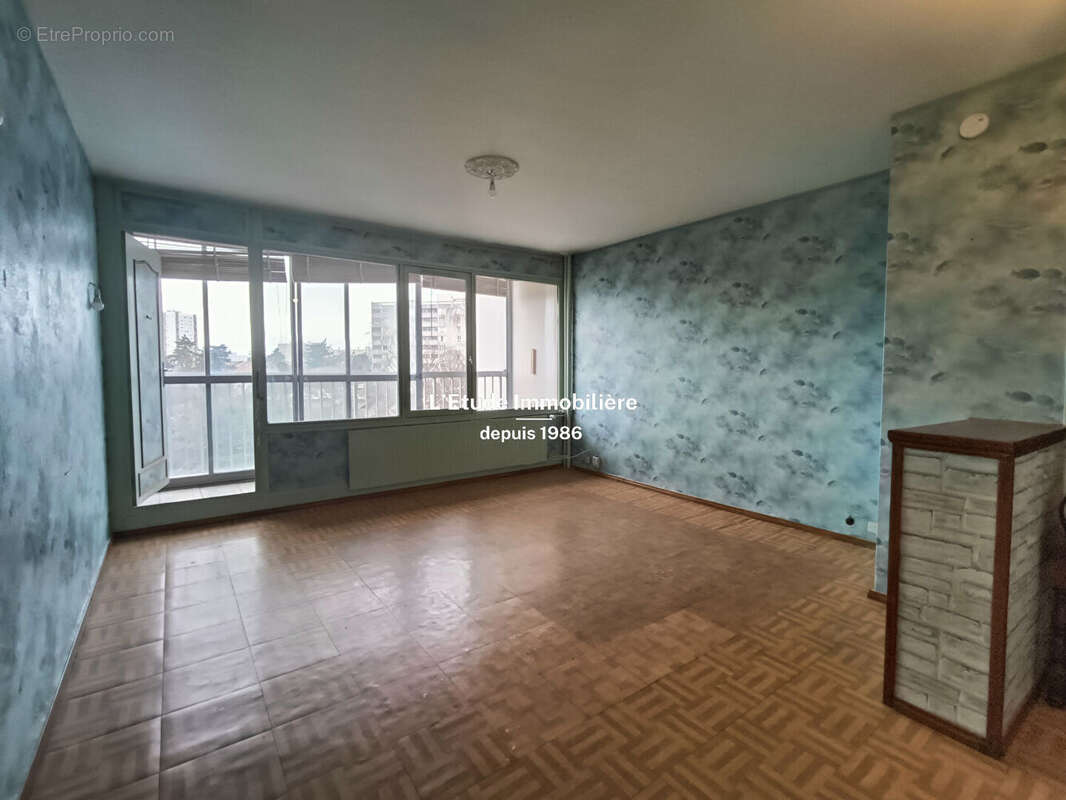 Appartement à RILLIEUX-LA-PAPE