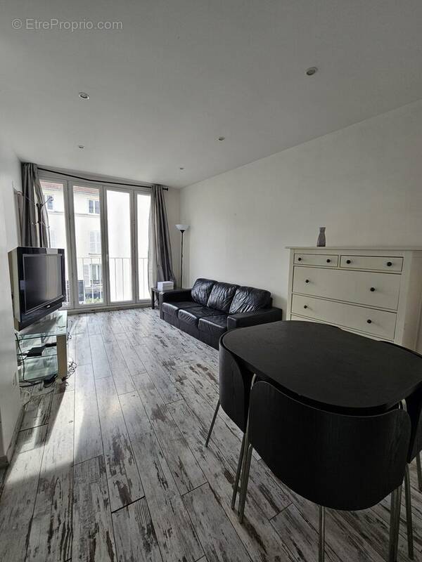 Appartement à NEUILLY-SUR-SEINE