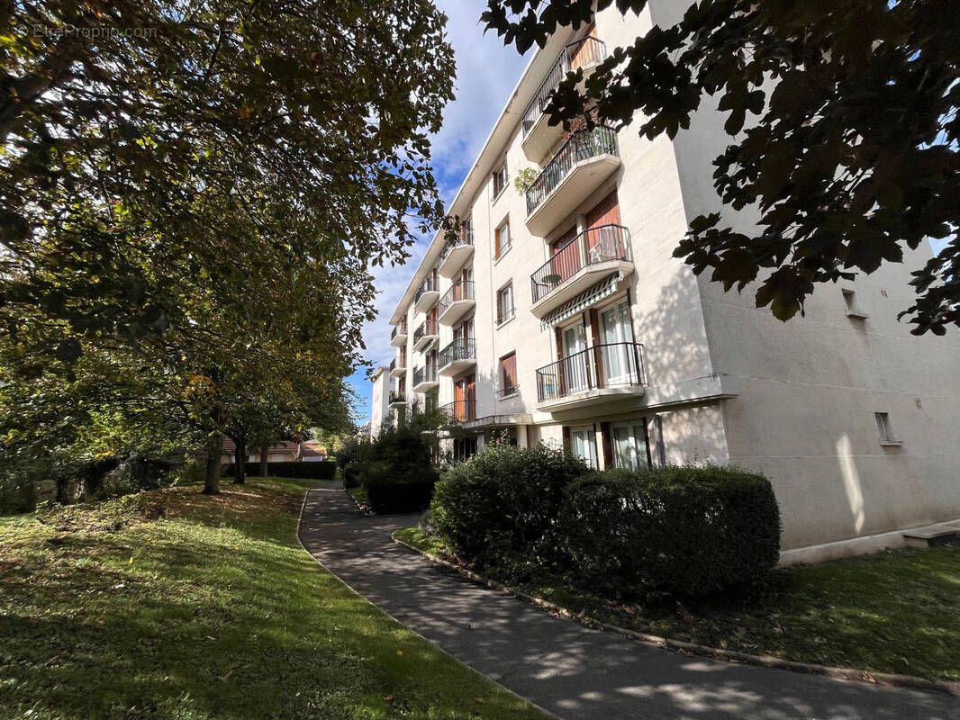 Appartement à RUEIL-MALMAISON