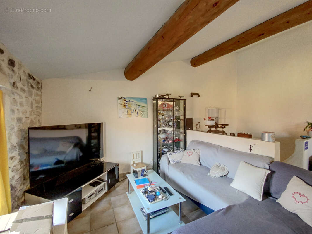 Appartement à AUREILLE