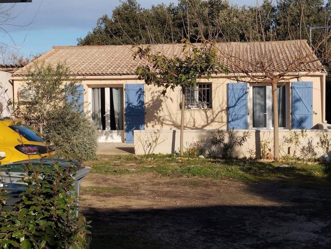 Maison à SAINT-LAURENT-DES-ARBRES