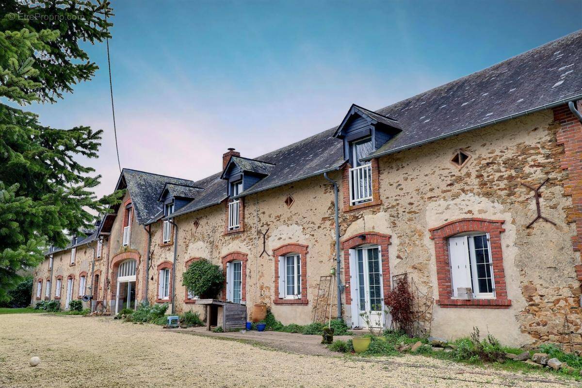 Maison à CHATEAU-GONTIER